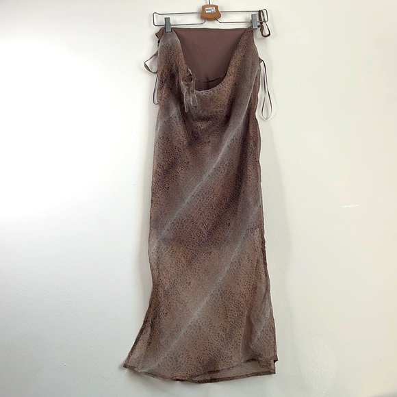 Brown leopard print sheer fabric with under layer dress size large - Picture 3 of 4